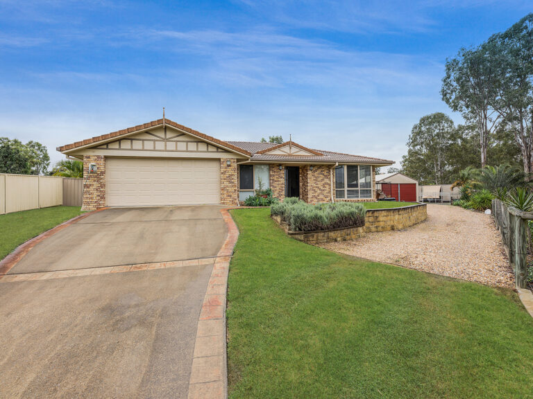 32 Phar Lap Parade, Karalee, QLD 4306