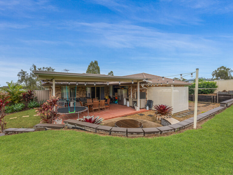 32 Phar Lap Parade, Karalee, QLD 4306
