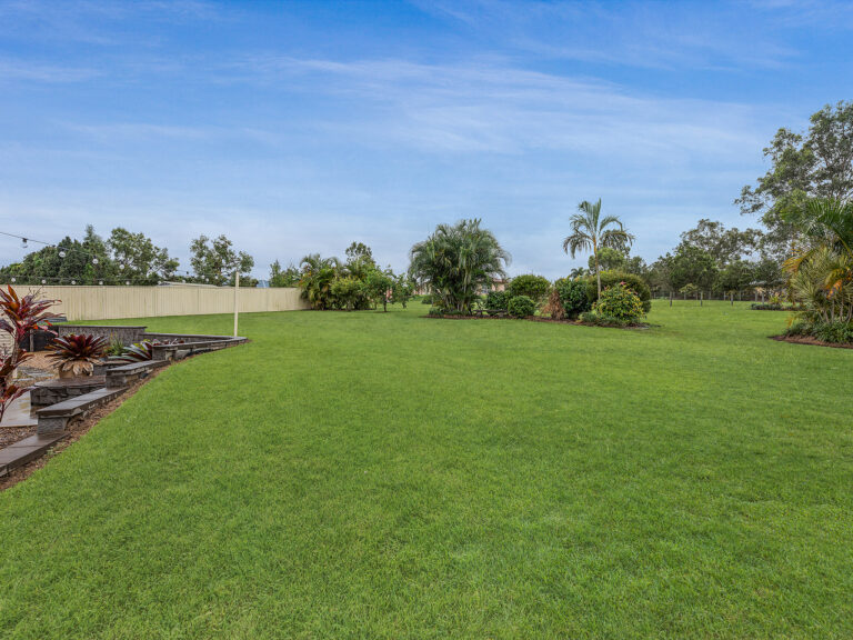32 Phar Lap Parade, Karalee, QLD 4306