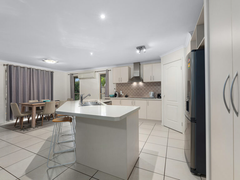 32 Phar Lap Parade, Karalee, QLD 4306