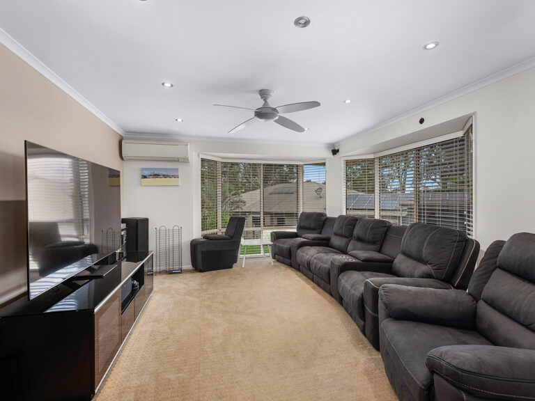 32 Phar Lap Parade, Karalee, QLD 4306