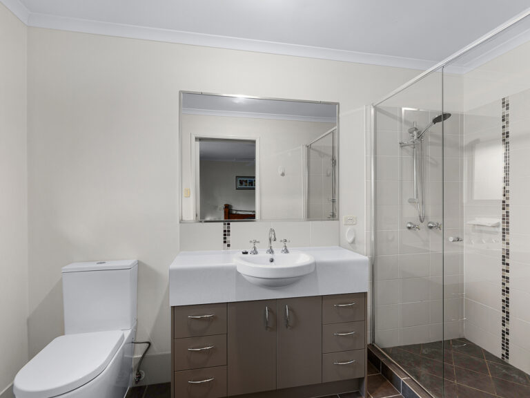 32 Phar Lap Parade, Karalee, QLD 4306