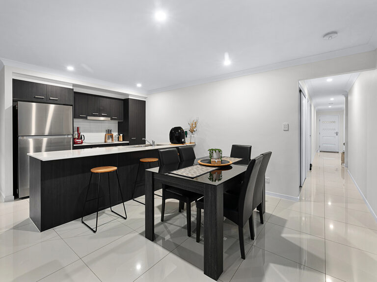8 Henbury Street, South Ripley, QLD 4306