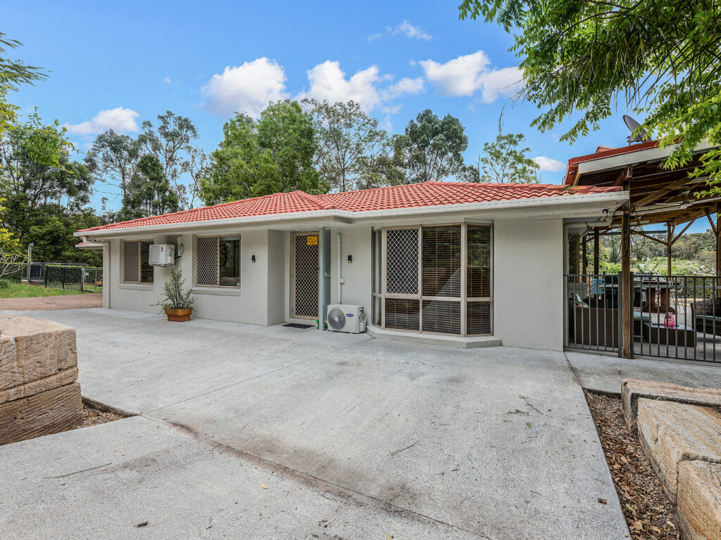 55 Stuart Street, Barellan Point, QLD 4306