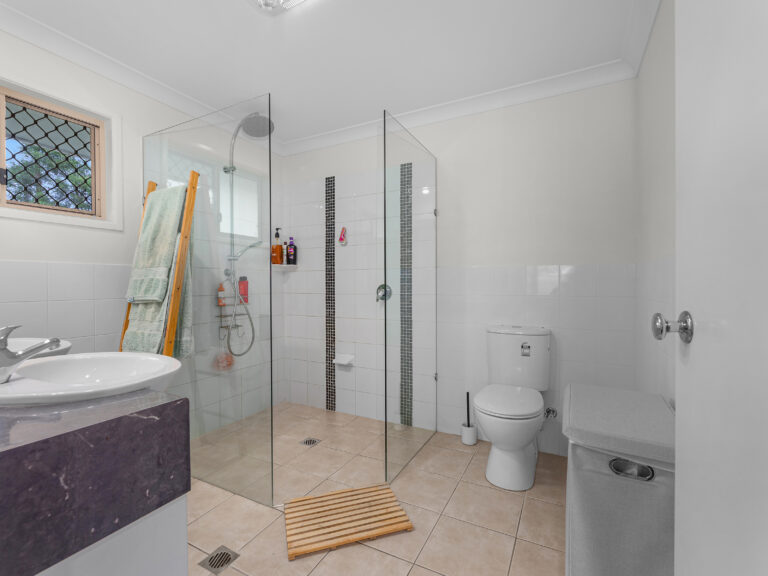 55 Stuart Street, Barellan Point, QLD 4306