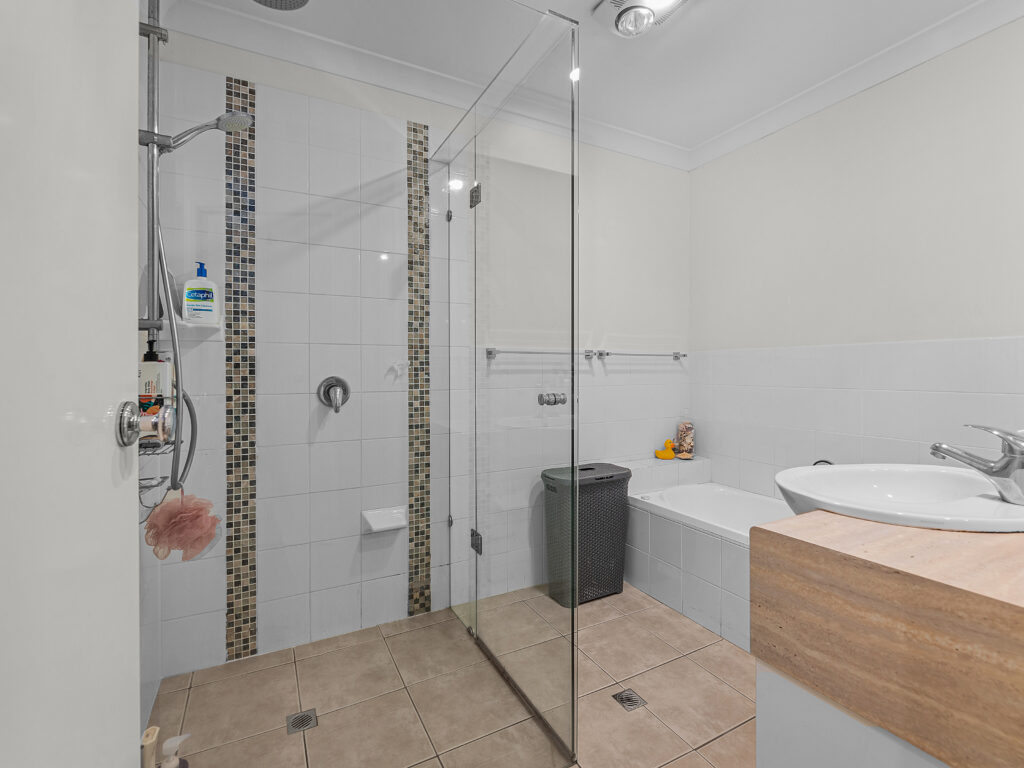 55 Stuart Street, Barellan Point, QLD 4306