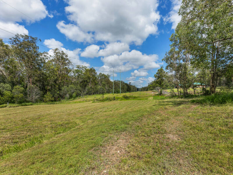 106 Francis Street, Chuwar, QLD 4306 AUS
