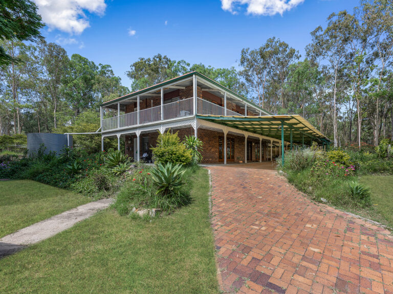 19 Henderson Street, Redbank, QLD 4301