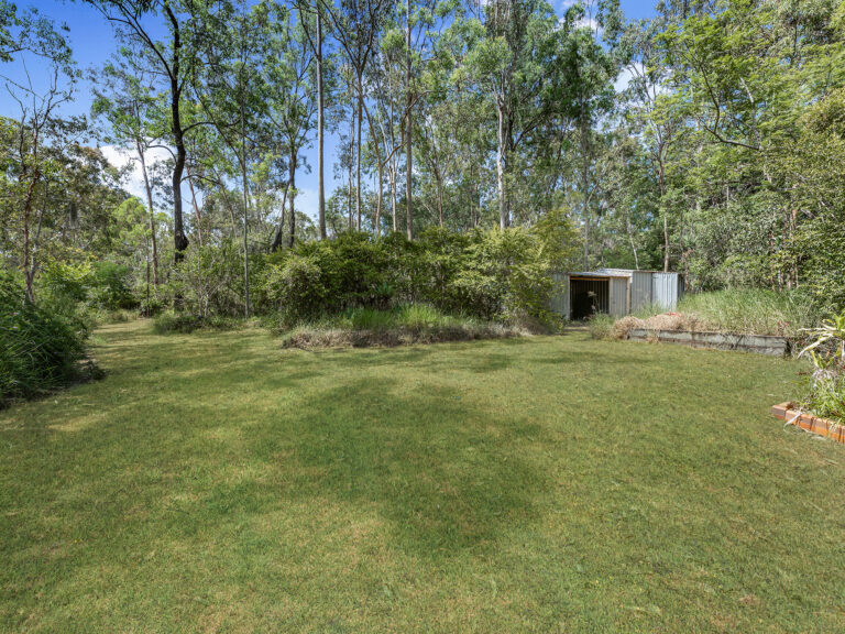19 Henderson Street, Redbank, QLD 4301