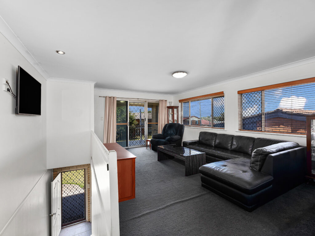 13 Kiah Street, Eastern Heights, QLD 4305