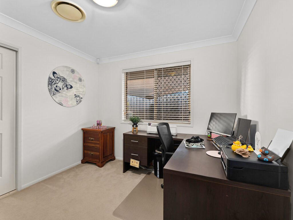 20 Killarney Street, Forest Lake, QLD 4078