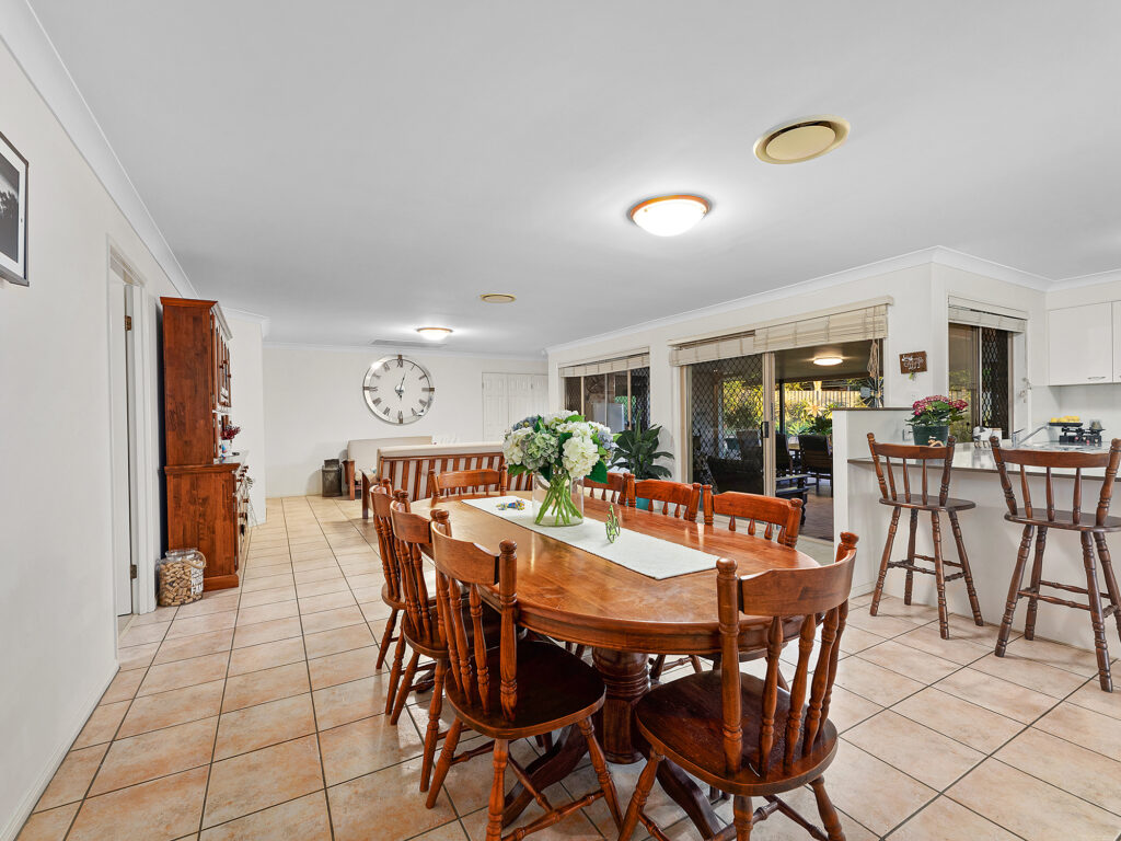 20 Killarney Street, Forest Lake, QLD 4078