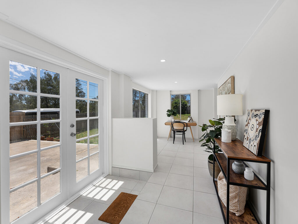 2 Woodford Street, One Mile, QLD 4305