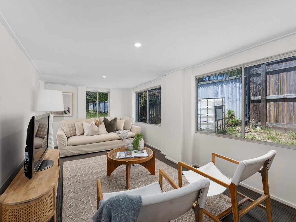2 Woodford Street, One Mile, QLD 4305