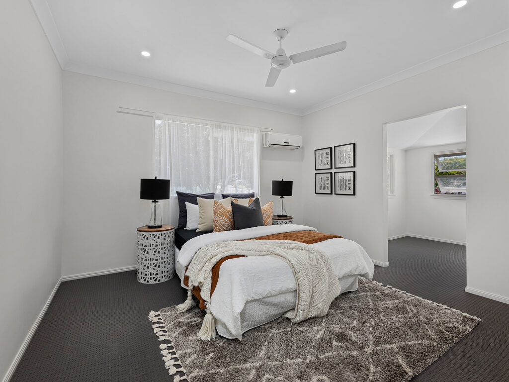 2 Woodford Street, One Mile, QLD 4305