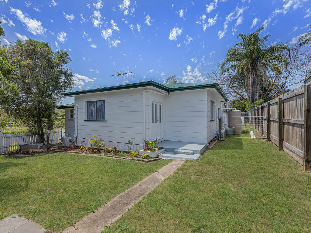 2 Woodford Street, One Mile, QLD 4305