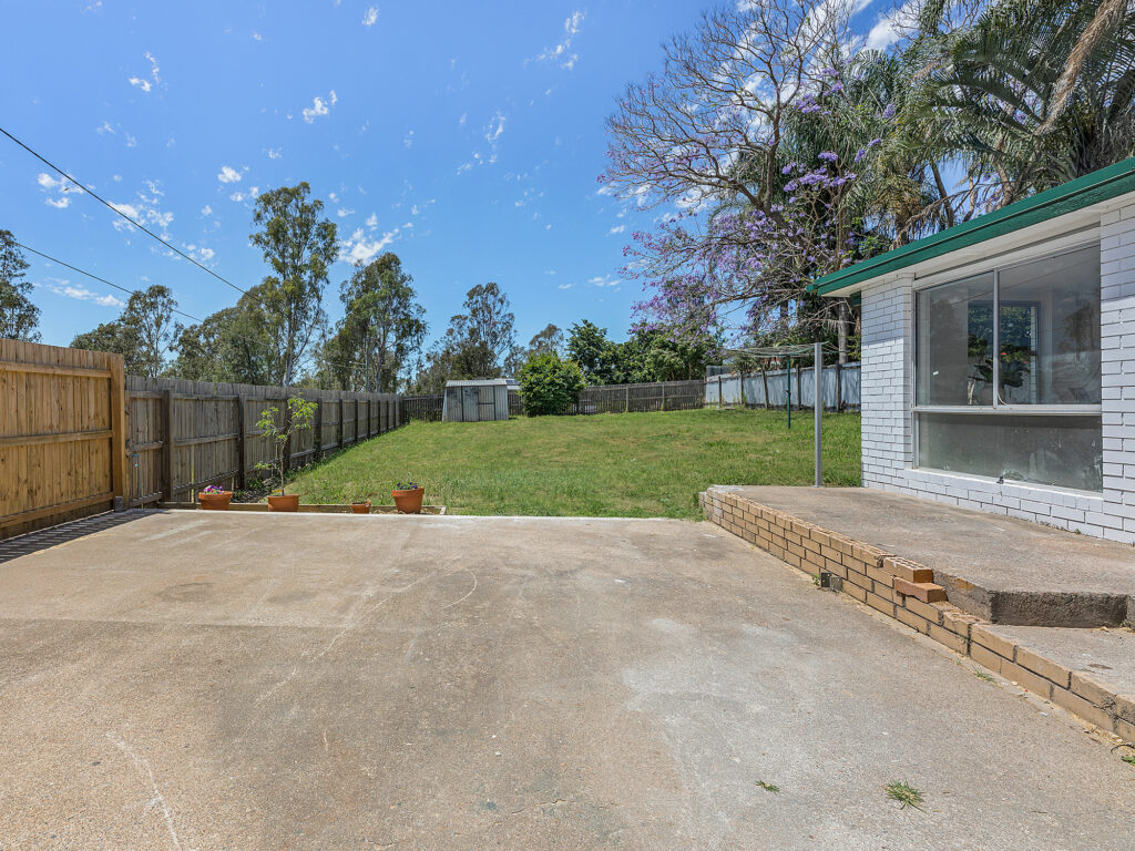 2 Woodford Street, One Mile, QLD 4305