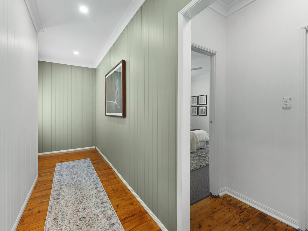 2 Woodford Street, One Mile, QLD 4305