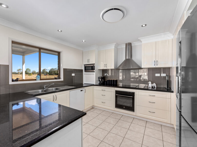 41 Carmichaels Road, Purga, QLD 4306