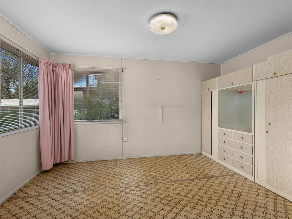 House-East Ipswich-QLD-R2-3560182
