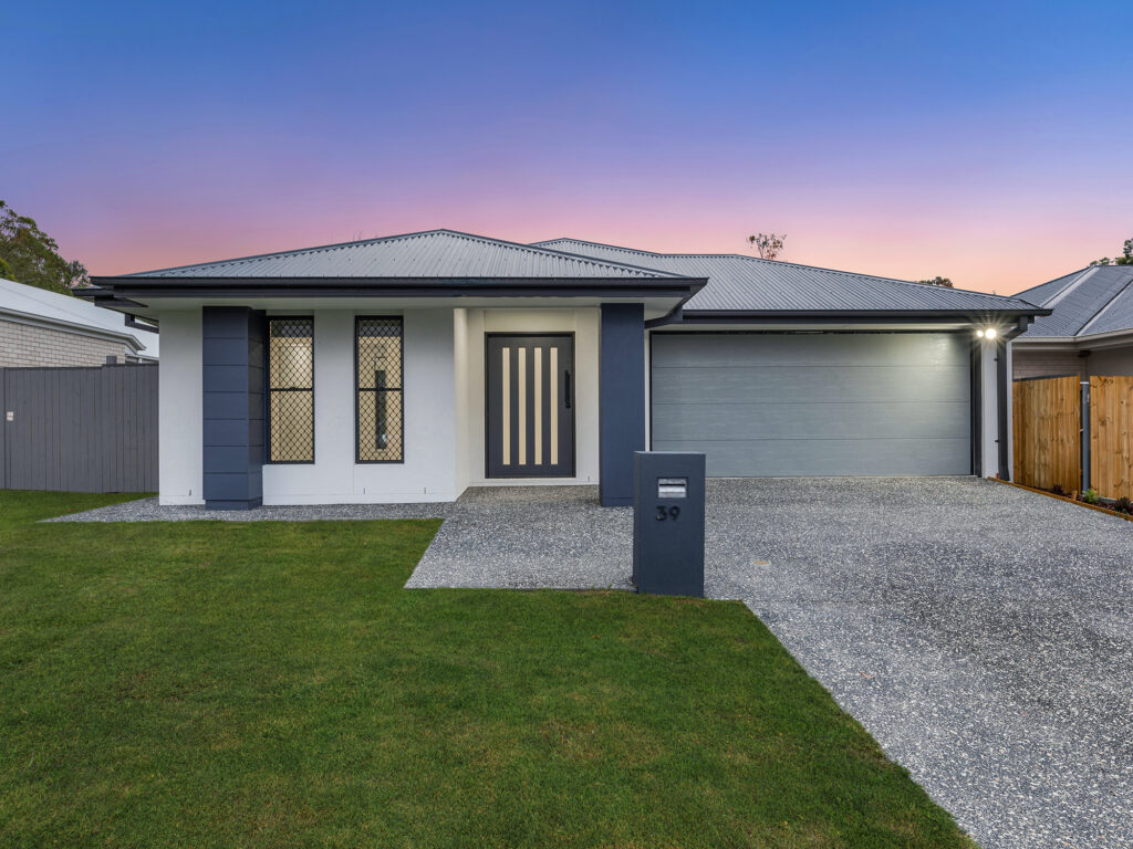 House-Deebing Heights-QLD-R2-3569746