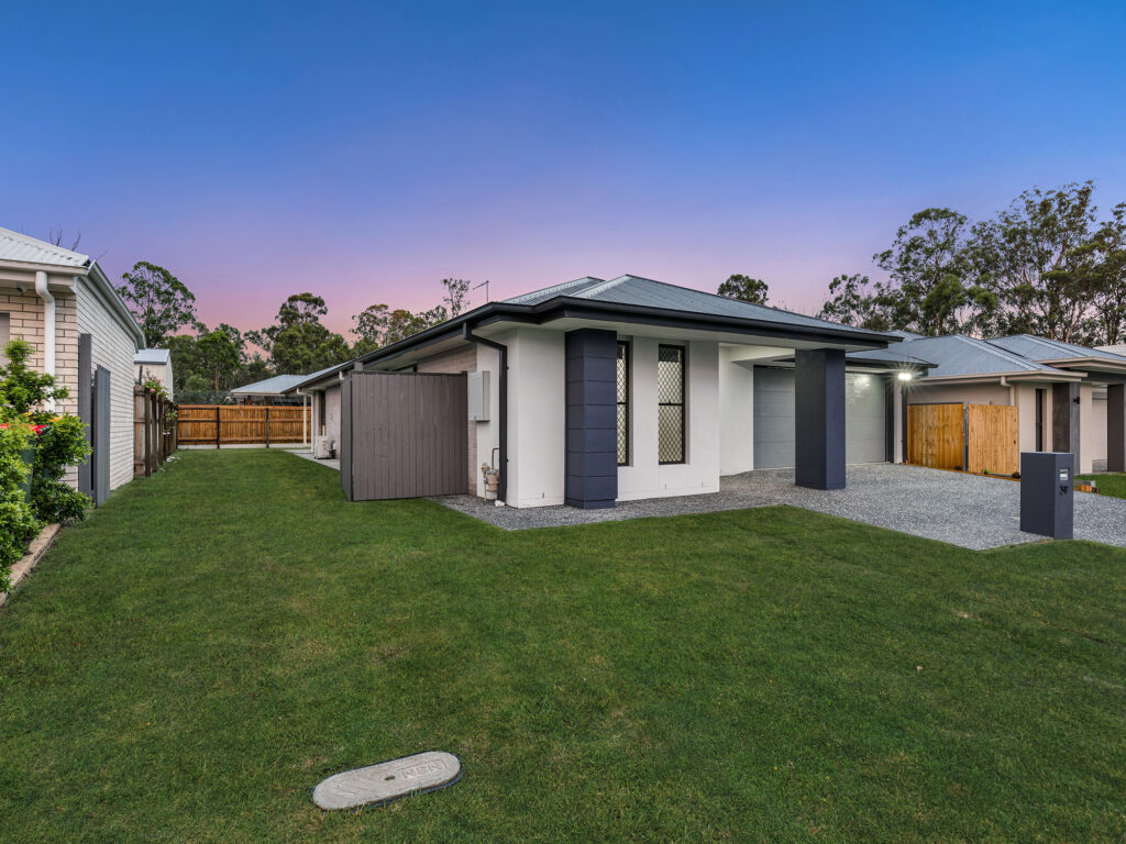 House-Deebing Heights-QLD-R2-3569746