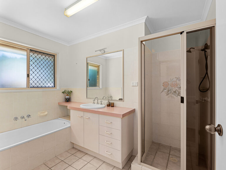 House-Lowood-QLD-R2-3577597