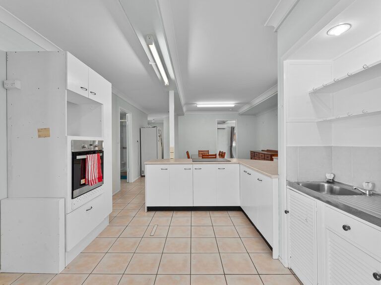 House-Raceview-QLD-R2-3581734