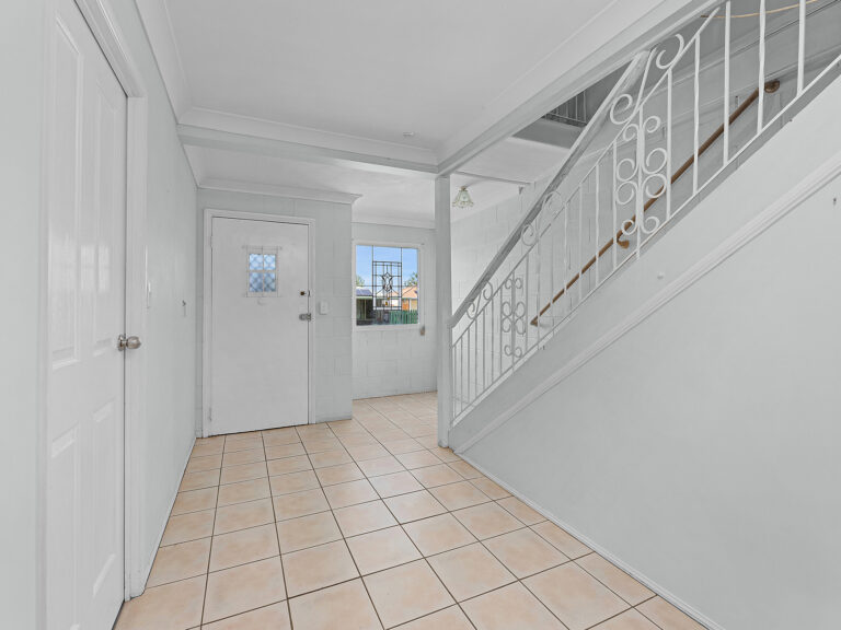 House-Raceview-QLD-R2-3581734