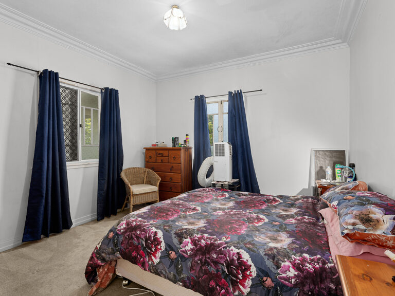 House-Raceview-QLD-R2-3581734