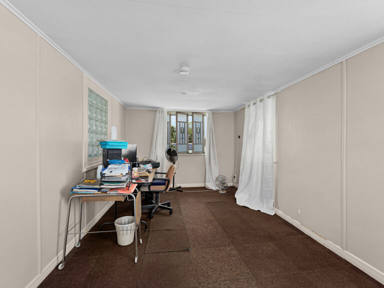 House-Raceview-QLD-R2-3581734