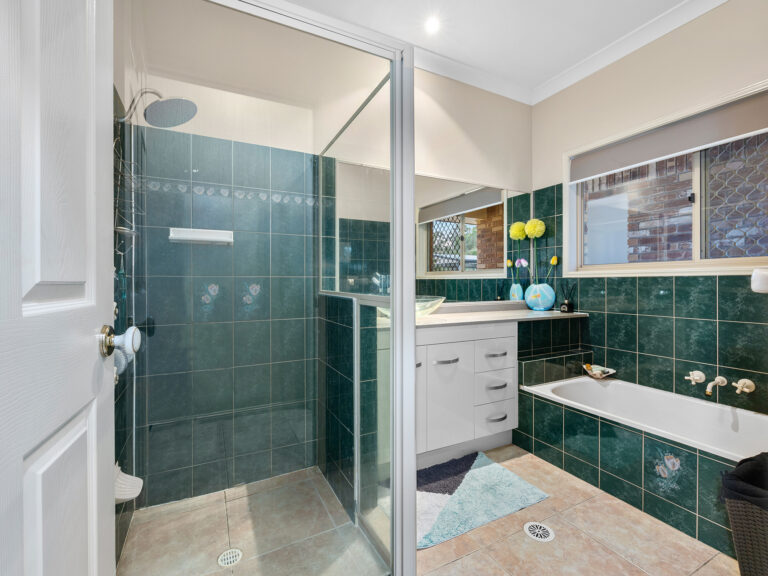 House-Greenbank-QLD-R2-3582789