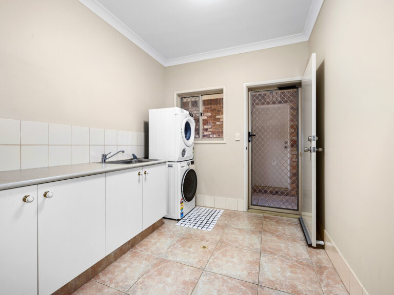 House-Greenbank-QLD-R2-3582789