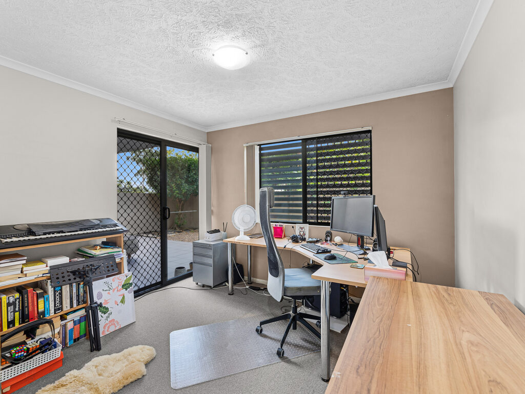 Unit-Macgregor-QLD-R2-3585924