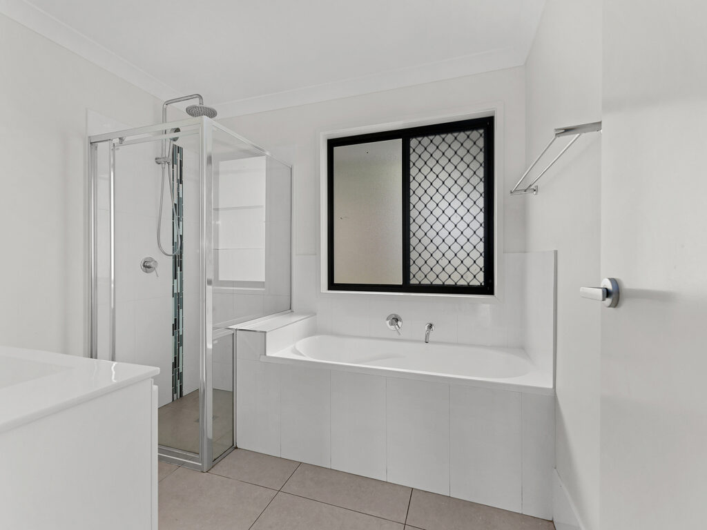 House-Deebing Heights-QLD-R2-3619982