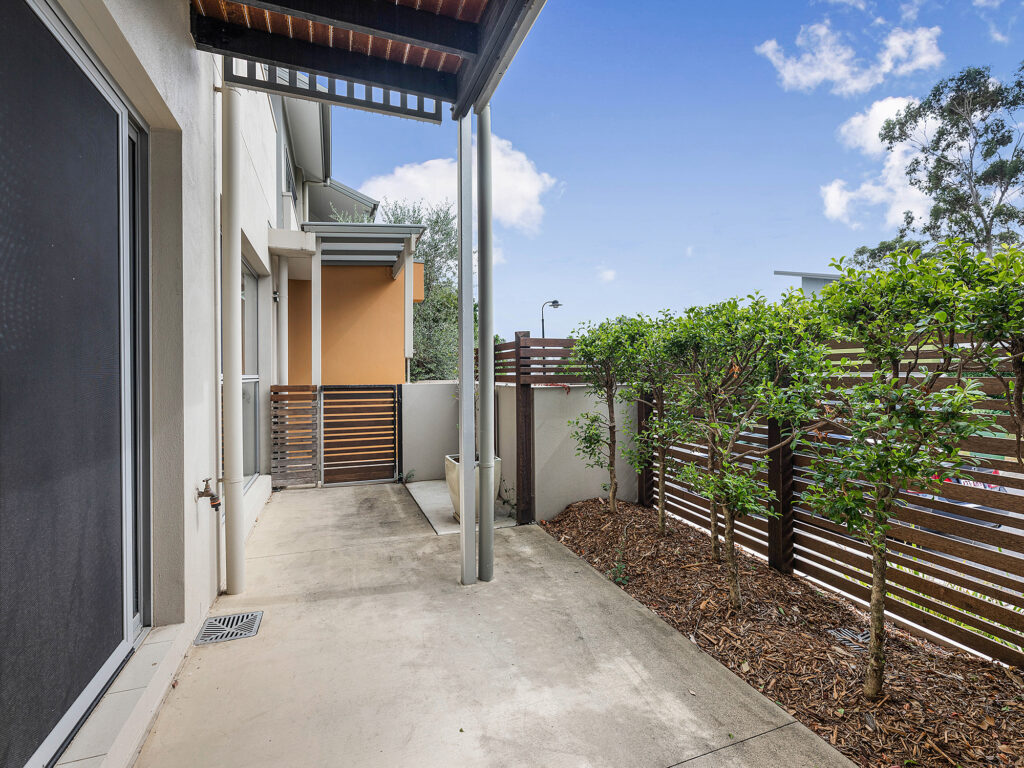 Townhouse-Brookwater-QLD-R2-3623545