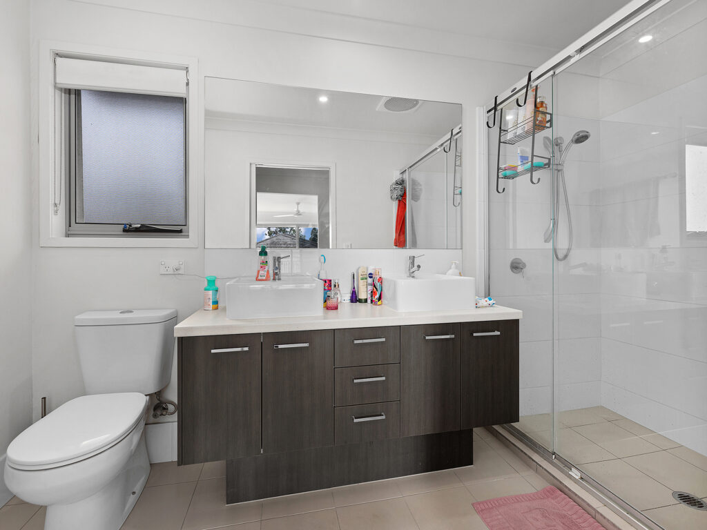 Townhouse-Brookwater-QLD-R2-3623545