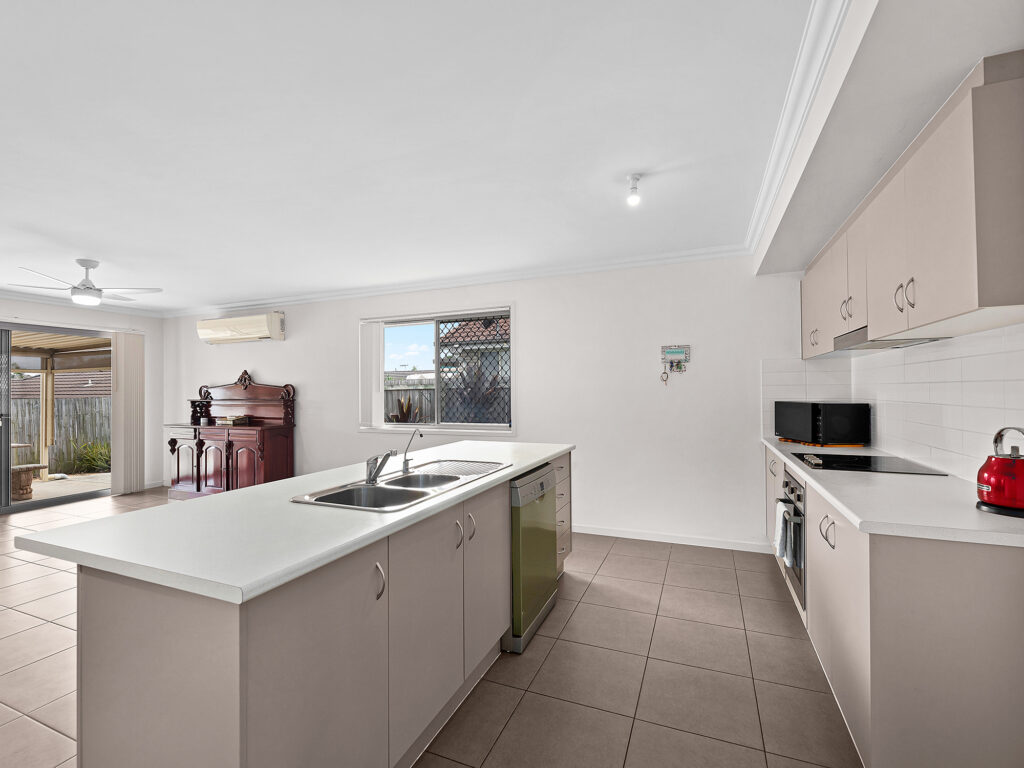 House-Raceview-QLD-R2-3639908