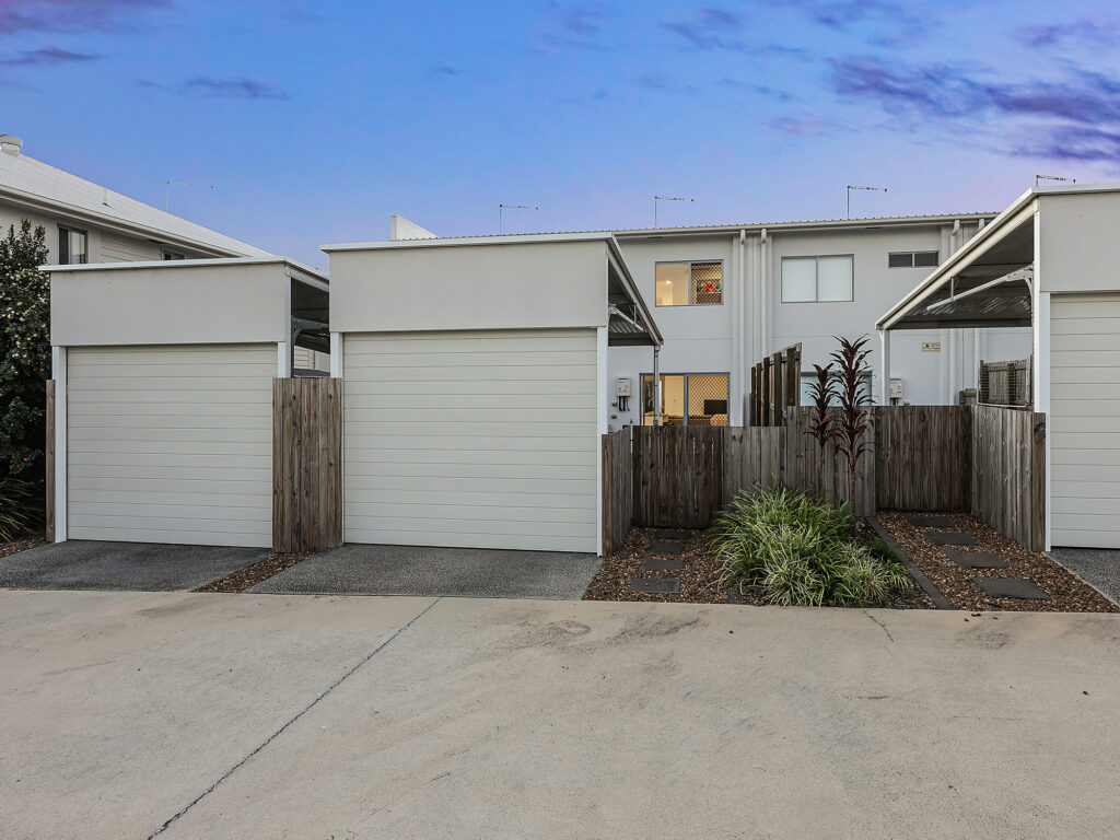 Townhouse-Ripley-QLD-R2-3642176