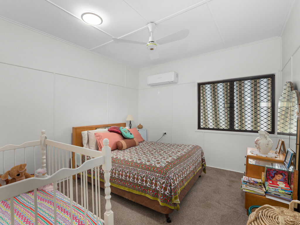House-Basin Pocket-QLD-R2-3653055