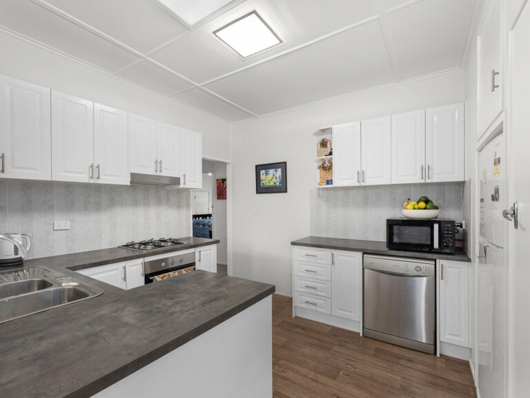 House-Basin Pocket-QLD-R2-3653055
