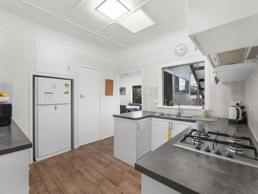 House-Basin Pocket-QLD-R2-3653055