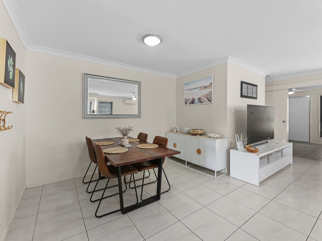 House-Deebing Heights-QLD-R2-3655005