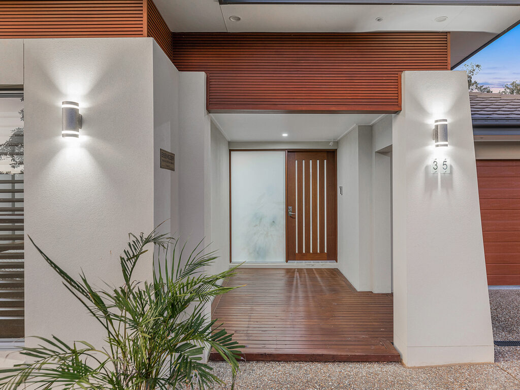House-Deebing Heights-QLD-R2-3655186