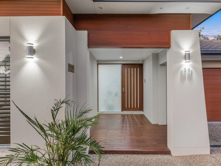 House-Deebing Heights-QLD-R2-3655186
