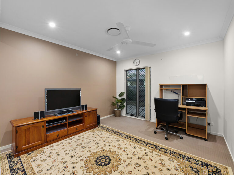 House-Deebing Heights-QLD-R2-3655186