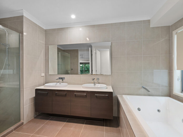 House-Deebing Heights-QLD-R2-3655186