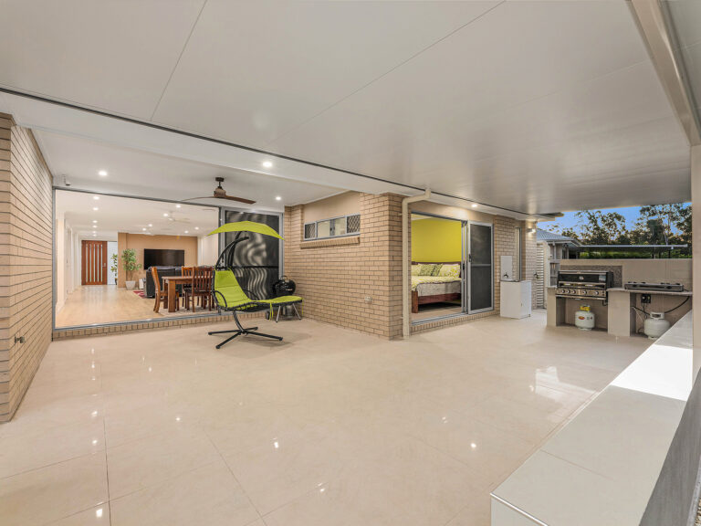 House-Deebing Heights-QLD-R2-3655186