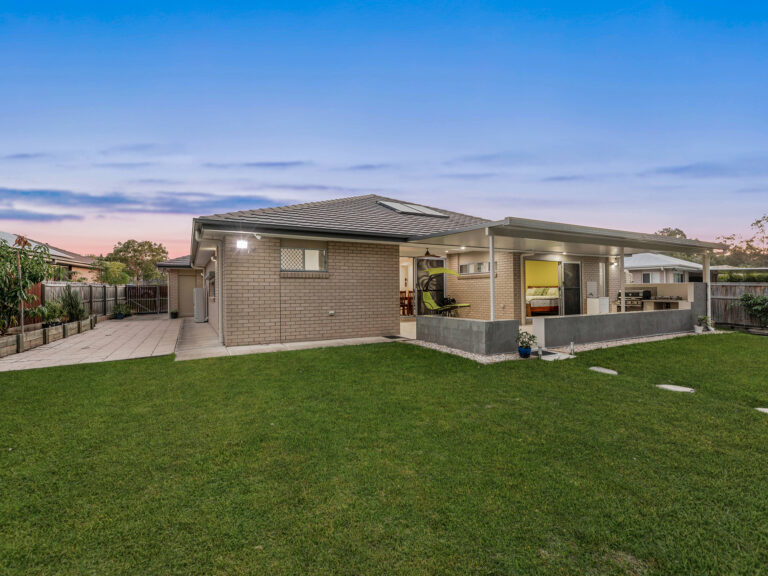 House-Deebing Heights-QLD-R2-3655186