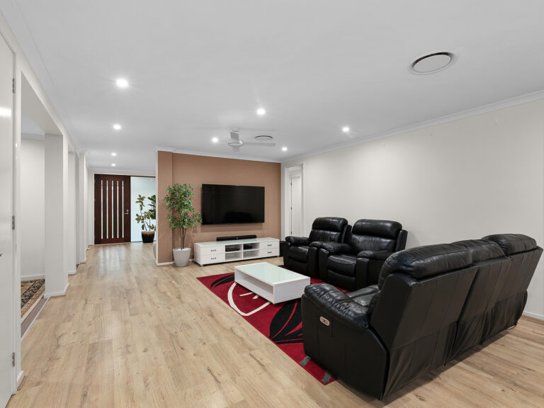 House-Deebing Heights-QLD-R2-3655186